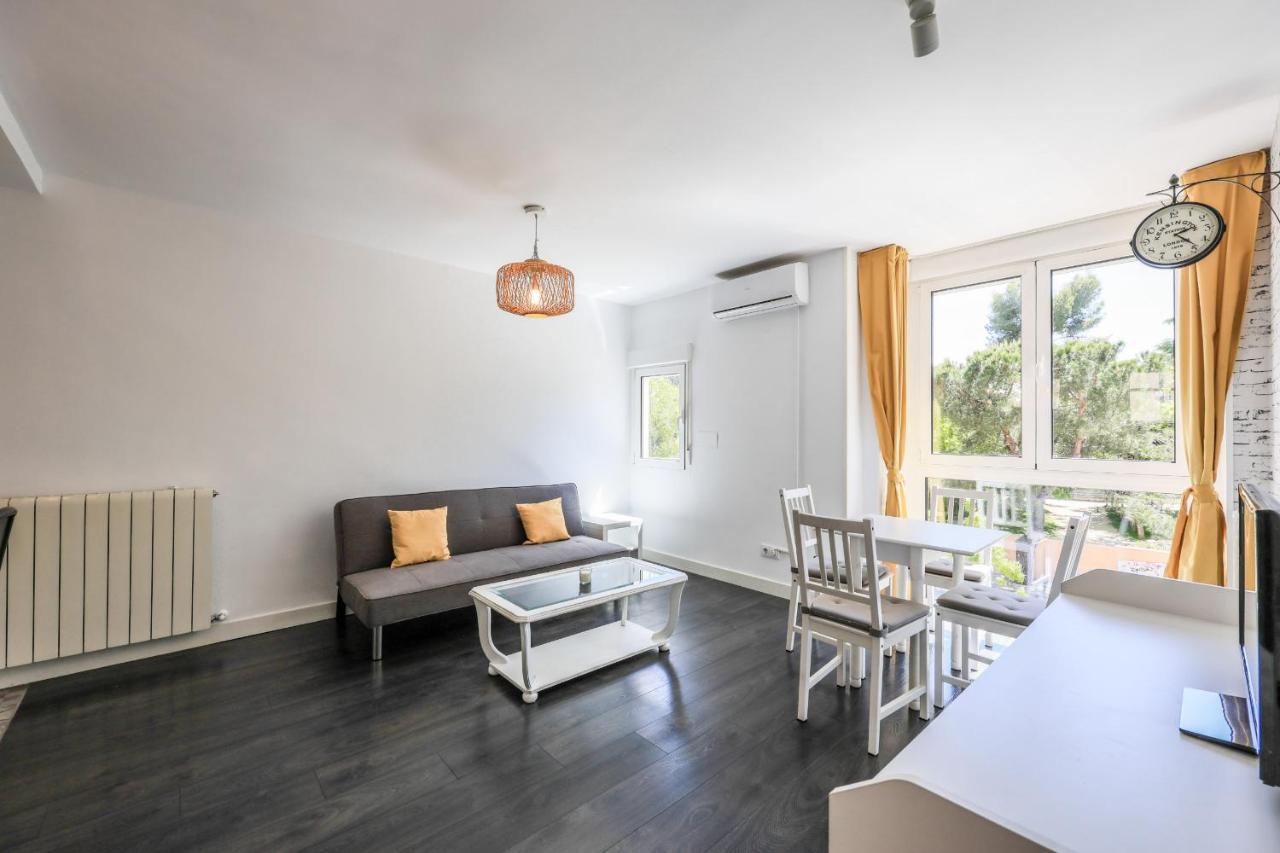 Apartamento Para 5 Personas Cerca De Ifema Y Aeropuerto Alquiler Temporal Madrid Buitenkant foto