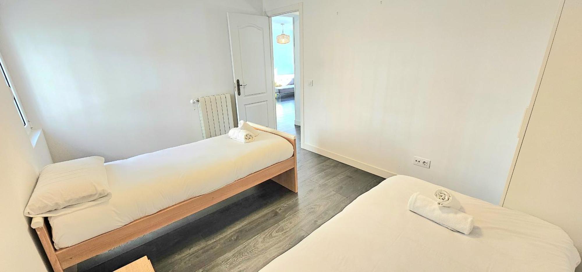 Apartamento Para 5 Personas Cerca De Ifema Y Aeropuerto Alquiler Temporal Madrid Buitenkant foto