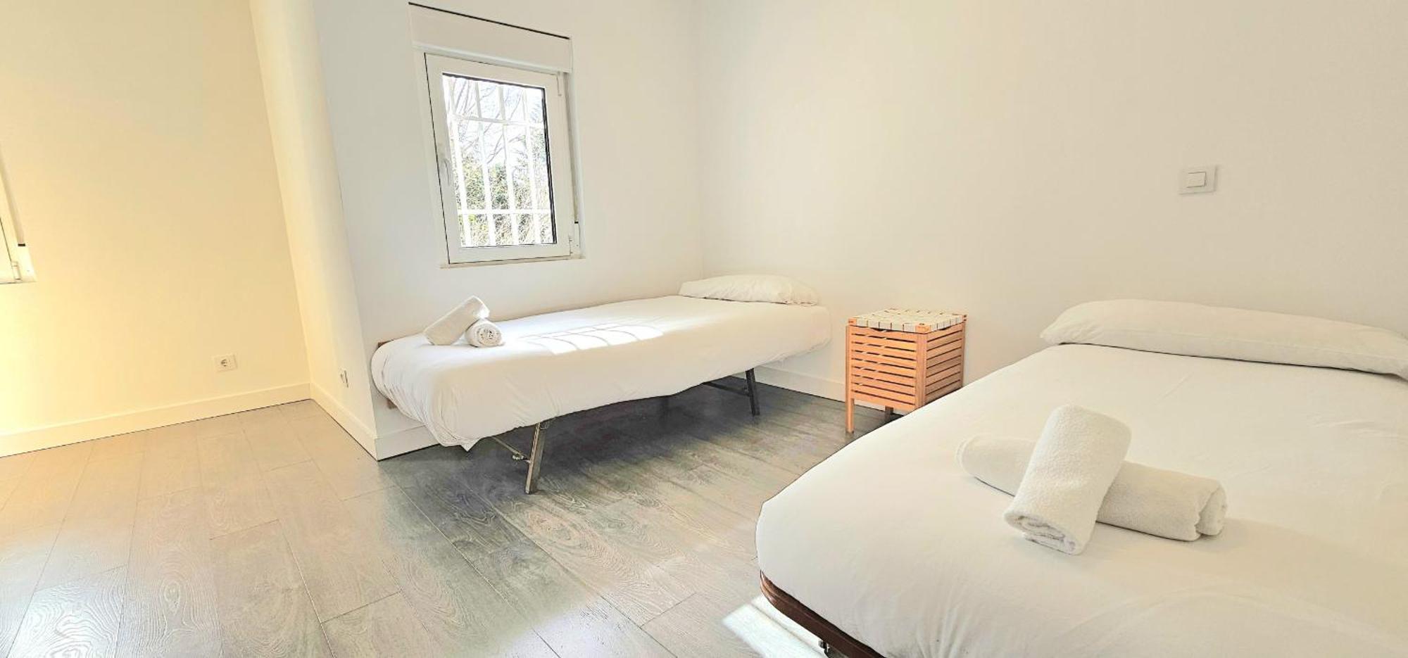 Apartamento Para 5 Personas Cerca De Ifema Y Aeropuerto Alquiler Temporal Madrid Buitenkant foto
